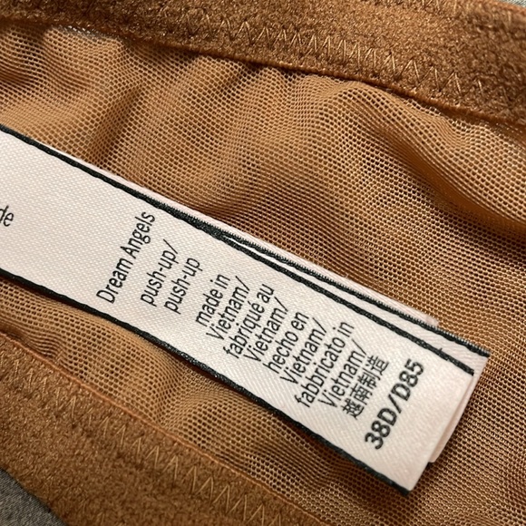 Victoria’s Secret Dream Angles Push-up Bra size 38D - Picture 8 of 9